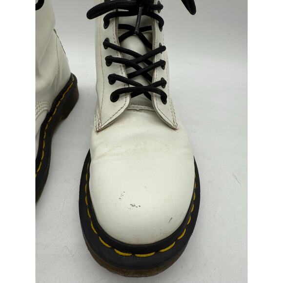 Doc Dr. Martens White Leather Combat Boots Size 9 | Classic Lace Up Chunky Sole - Picture 6 of 11